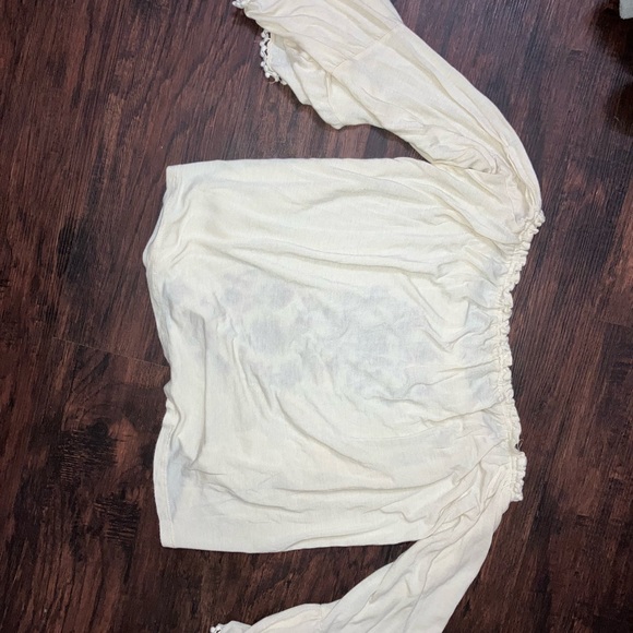 Taylor & sage flowy sleeves blouse - Picture 3 of 3